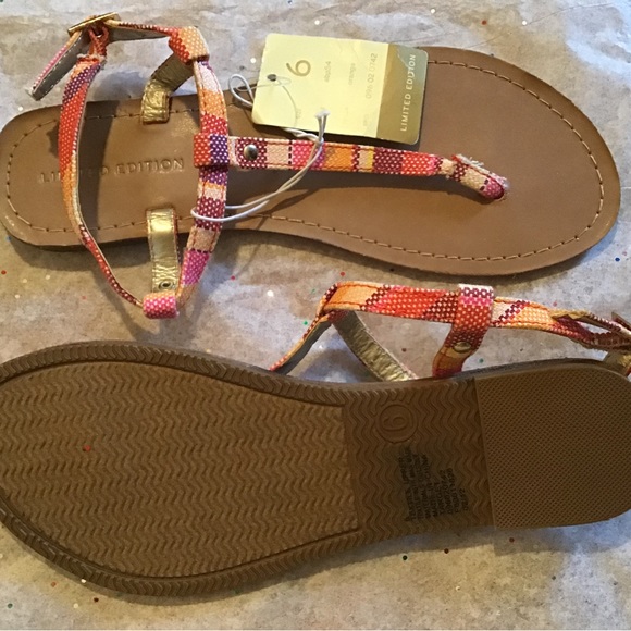 CLEARANCE 🔥 Limited Edition Sandals Sz 6 - Picture 7 of 8